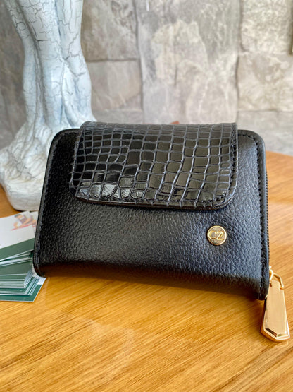 Billetera Verona I CZ Negro-textura charol