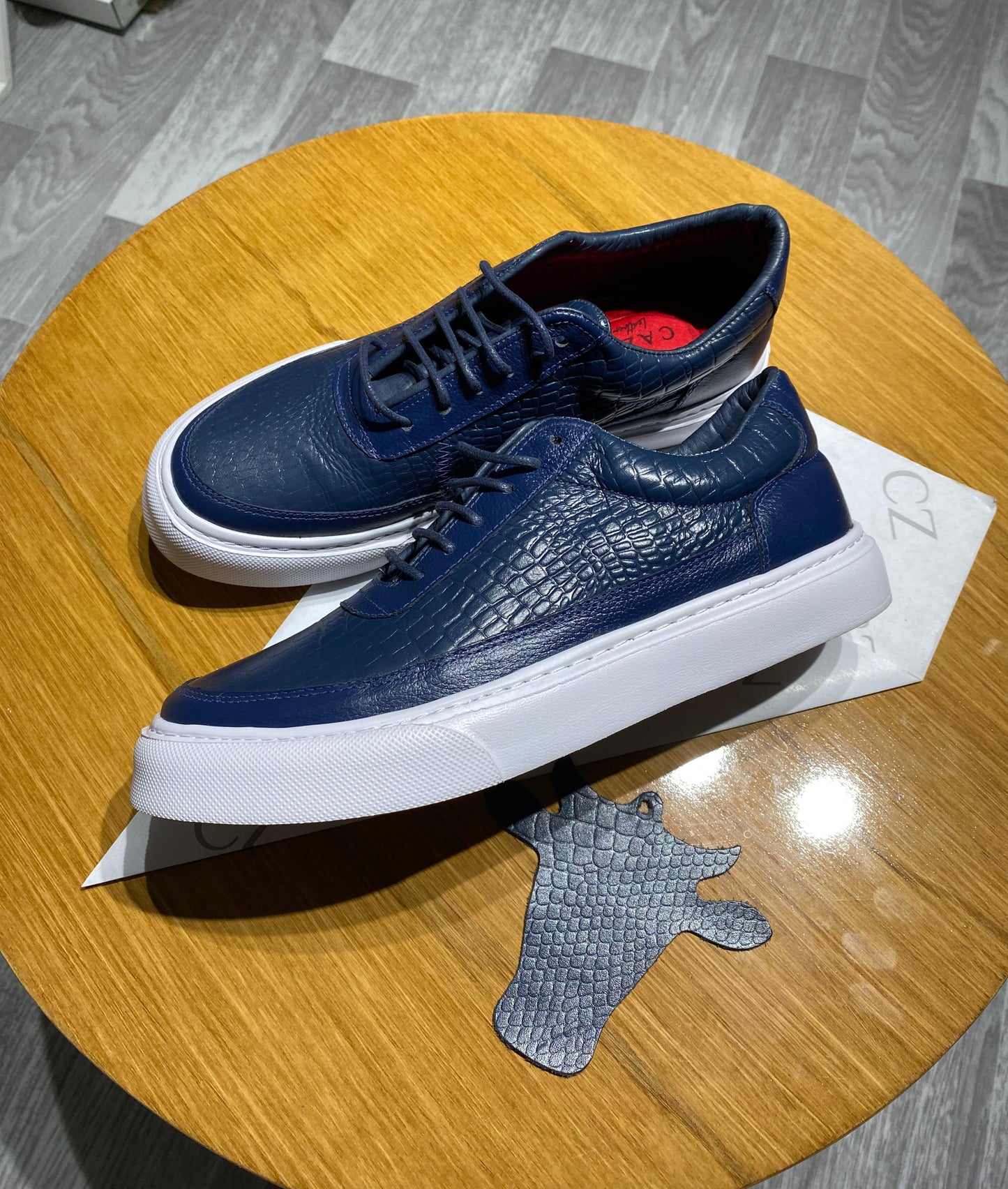 Sneaker Cobra CZ Azul Oscuro